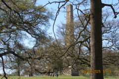 walking-to-the-monument