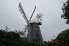 Another-veiw-of-the-Windmill